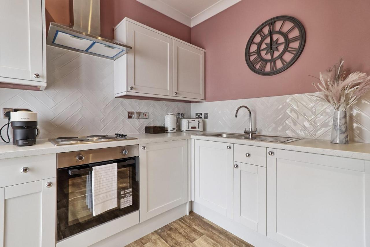 Urban Stylish Apartment - Southend Stays Екстериор снимка